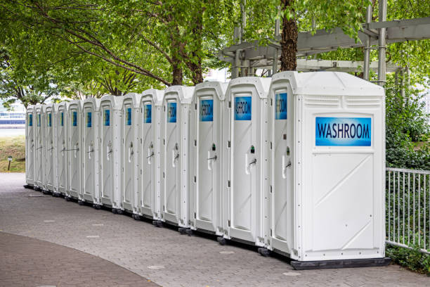 Best Portable bathroom rental  in Rialto, CA
